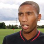 Bývalé eso zasiahnuté vozidlom pri strašidelnej havárii, zatiaľ čo pomáhajú cieľom | Futbal | Športová aktivita