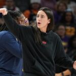 Caitlin Clark, Dewanna Bonnerová výmena slov v zahriatej minúte