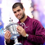 Carlos Alcaraz znižuje módne číslo, keď vychvaľuje Deluxe Rolex Watch vo fotoshooot v Spojených štátoch Open Champ