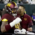 Velitelia hráča Deatrich Wise vyzerali neznesiteľne, keď bol odvezený v Green Bay