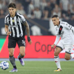 Chyba strážcu a sporná trest, živá prvá polovica: Botafogo proti Vasco
