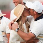 Rory McIlroy mala tri slová pre manželku Ericu Stoll po tom, čo vyhral Ryder Cup: „Čo rok“
