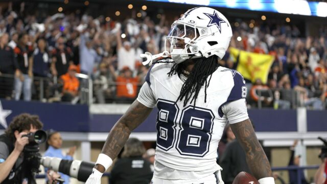 Cowboys 'Ceedee Lamb na využitie Eagles' Super Dish Party ako „Inšpirácia“ 


