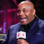 Daniel Cormier reaguje na stratu knockout Luka Rockholda v porovnaní s Darrenom, vyzýva konkurentov, aby „objavili výber“ po odchode do dôchodku