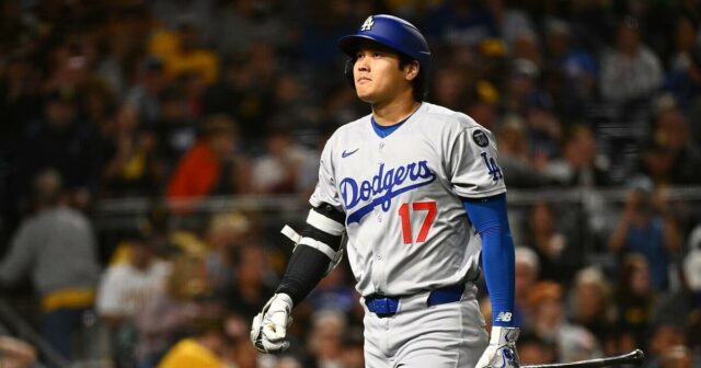 Dodgers ovládaný Paulom Skenesom ako pirátov plný pohybu 

