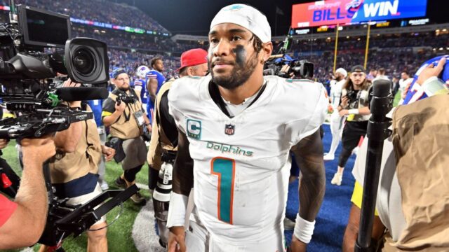 Dolphins 'Tua Tagovailoa odpovedá na námietku odborníkov 

