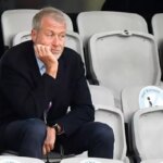 Drsné posolstvo Romana Abramoviča pred vyhodením zamestnávateľa Chelsea po zlosťou majiteľa