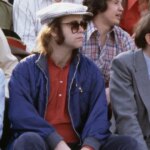 Elton John sa miloval s KGB Spy na streche letoviska, keď to robil v Rusku