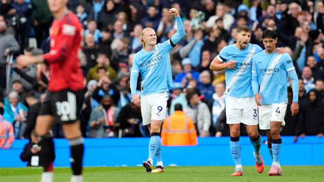 Erling Haaland a Phil Foot Program Indikátory dokončenia Manchester City ID 


