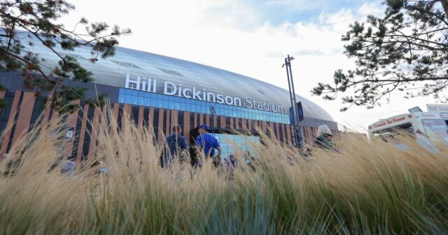 Everton dodávka bezplatná hotovosť pre sledovateľov po zvýšení problémov, pokiaľ ide o úplne nový Hillside Dickinson Arena | Futbal | Športová činnosť 

