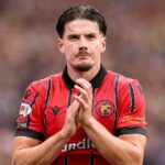 Záložník Walsall Jamie Jellis.