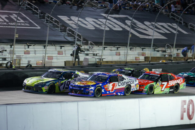 Faktory vodičov vozidla po Food City 300 v Bristol Electric Motor Speedway 

