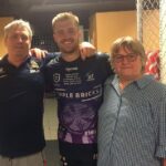 Footy Star Cameron Munster si pripomenula rozbitý okamih, ktorý mu bolo povedané, jeho otec Steve (na obrázku, vľavo) zomrel po náhlom infarkte začiatkom tohto roka
