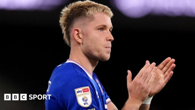 George Hirst: Ipswich demonštrátor tvrdí, že Norwich Derby môže čakať 

