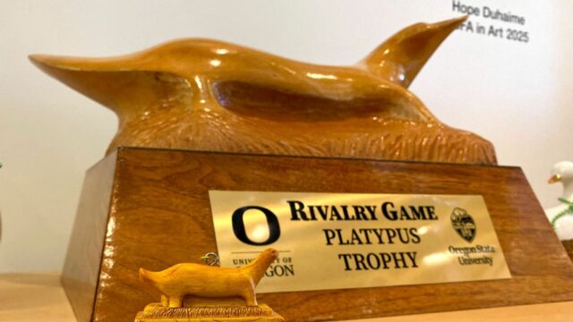 Hlboká štúdia Podivná cena Oregon-Oregon State Platypus Cena 

