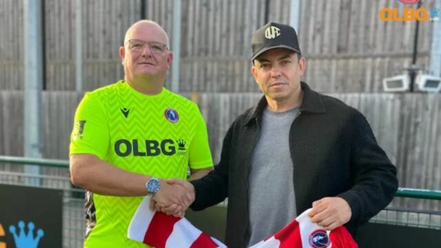 Terry Dunn sa pripojil k Dorking Wanderers na krátkodobú zmluvu