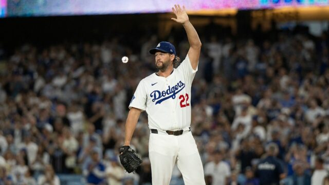 Informácie o MLB: Dodgers Secure Playoff lôžko v poslednom dome Clayton Kershaw 

