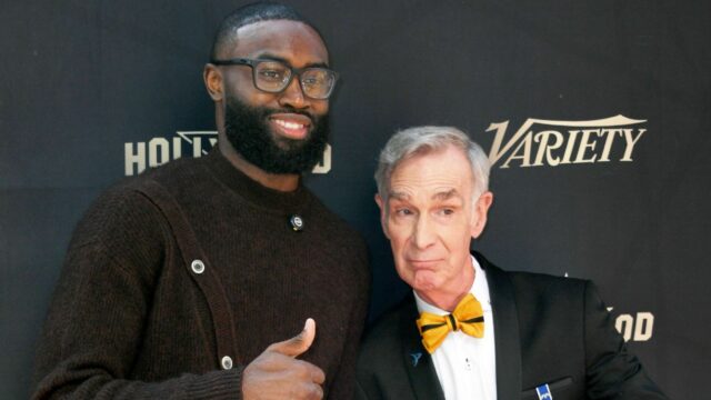 Jaylen Brown hovorí na výdavky Nye's Hollywood Celebrity Devotion Event 

