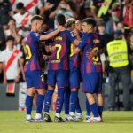 Jedna barcelonská celebrita sa v tomto období skutočne nazýva Guy of the Suit v každej z 3 komponentov klubu