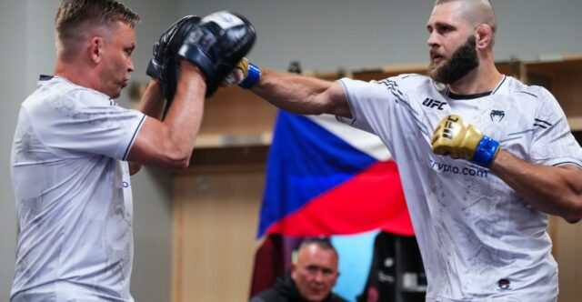 Jiri Prochazka sa pripravuje na Ankalaev (a Rountree Jr.) na UFC 320 

