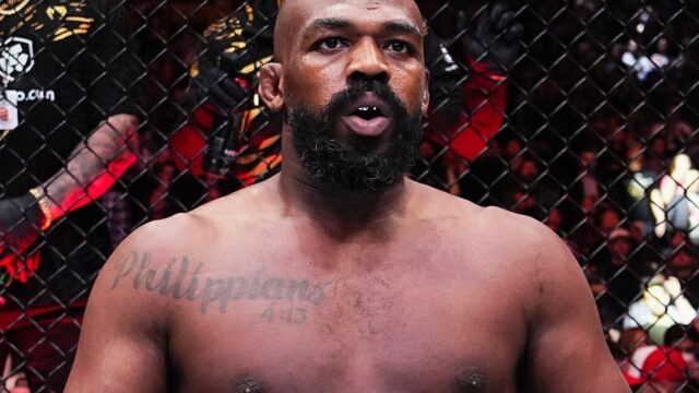 Jon Jones má náklady znížené v prípade nehody z februára. 

