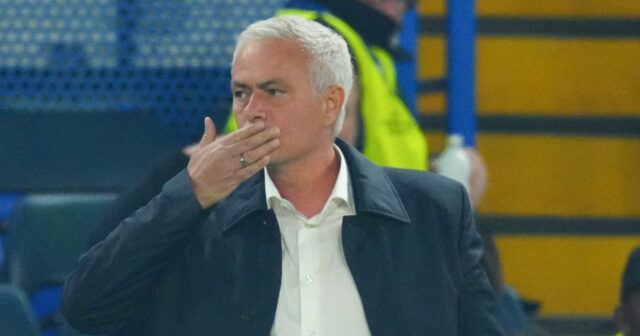 Jose Mourinho 'Strikes Bisses to Chelsea nasledovníkov po celom homecomingu Stamford Bridge 


