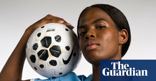 Khadija Shaw: „V niektorých prípadoch sa musíte vrátiť späť a myslieť na svoje psychologické zdravie a wellness '| Manchester City Žena 

