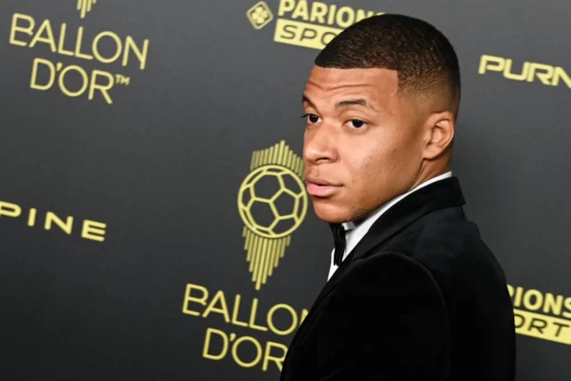 Kylian Mbappé overuje Golden Ball Event Lack 

