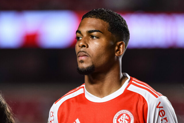 Leeds Target ₤ 17m Brazílčan 

