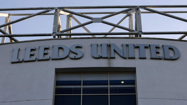 Leeds United urobí na poslednú chvíľu „Press“ pre „Sprievodca“, aby do tímu priniesol „základné vylepšenie“ 

