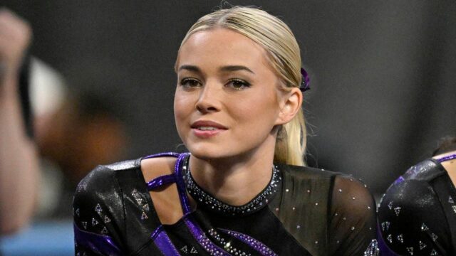Livvy Dunne sa vypúšťa späť na nepriaznivých stránkach sociálnych médií 

