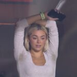 Livvy Dunne sa odrazila od fanúšikov, ktorí sa strašidelne snažili kúpiť si tričko s farbou potu z hry Cincinnati Reds-Pittsburgh Pirates Game od začiatku tohto týždňa