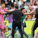 Luis Suarez k nemu ide znova ako bývalý-Liverpool ďalej v tvári človeka
