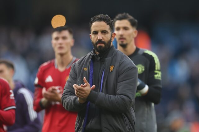 Manchester United odovzdal zvýšenie hľadania Carlosa Baleba 

