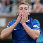 Manchester United zaostával, aby presvedčil PL testovanú celebritu, aby si ich vybral pred vedením 4 konkurencie