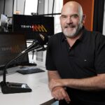 Kontroverzná identita médií Marty Sheargold sa pokúsi oživiť svoju kariéru na stand-up okruhu po tom, čo sa vo februári „rozlúčil“ s Triple M.