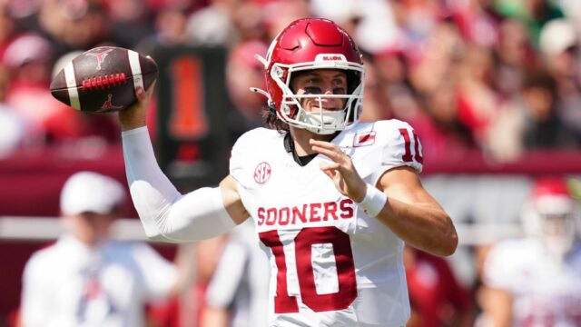 Mateer, Beck Prevezmite kontrolu nad obľúbenými v otvorenej rase Heisman Mateer, Beck Prevezmite kontrolu nad obľúbenými v otvorenej rase Heisman