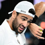 Matteo Berrettini vyslal „mimoriadne náročnú“ opatrnosť, keď bitky na zranenia pokračujú