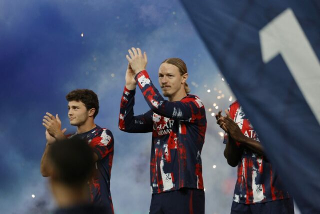 Matvey Safonov pozýva konkurentov Lucas Chevalier na PSG 

