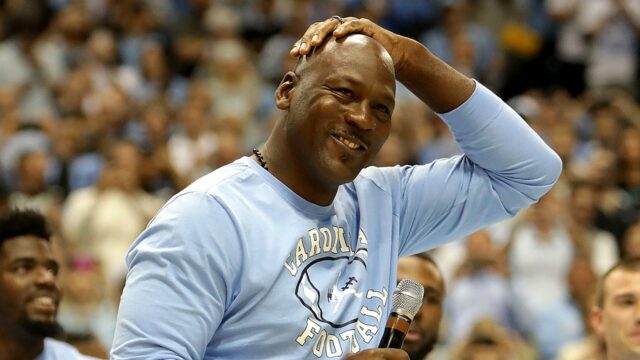 Michael Jordan vedie harmonogram hviezdy na výdavky na výdavky Belichick's UNC Spustenie: Record 

