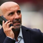 Monchi sa dostane preč Aston Suite, keď Emery zostal v úraze s „dáždnikom“ bez obleku pre Gale