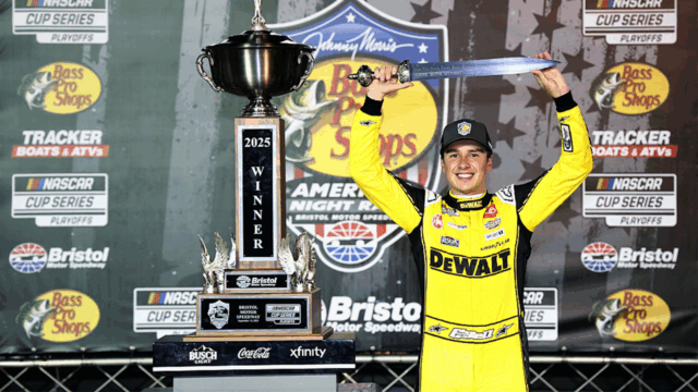 Motorista NASCAR Christopher Bell spácha úspech Bristolu Charlie Kirk 

