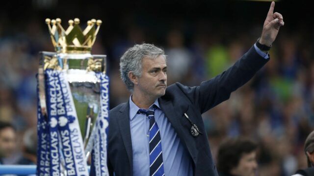 Mourinho sa vracia späť k Chelsea, ktorá koná ako ukazovateľ jeho vplyvu 

