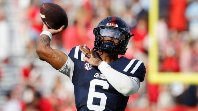 OLE Miss Začína sa začať QB Trinidad Chambliss vs. LSU, zdroj overuje 

