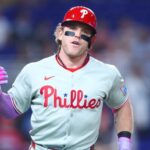 Phils, Marlins Rally okolo mladého sledovateľa po odstránení sféry pre ľudské zdroje