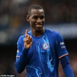 Porucha demonštrátora Chelsea sa berie úplne novým smerom, keď sa Bayern Mníchov znovu otvorila, aby ste napriek zraneniu Liam Delapa poverili autorizáciu Nicolasa Jacksona na účely financovania svetového záznamu, napriek zraneniu Liama ​​Delapa