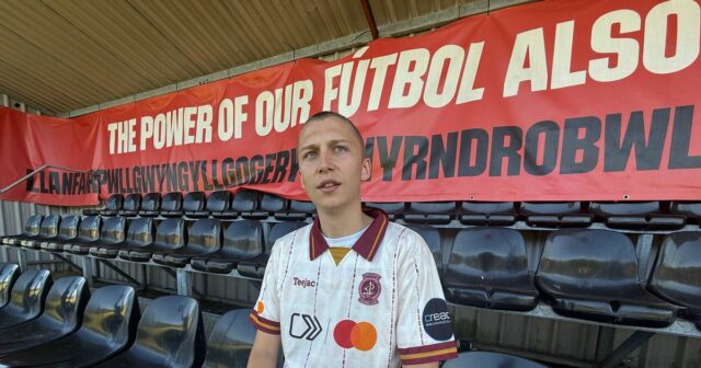 Pravdepodobne som futbalovú skupinu s najdôležitejším menom Globe a predpokladám, že som skutočne objavil úplne nový Wrexham 

