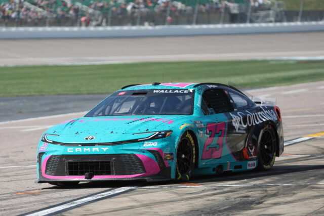 Práve tu je to, čo sa javí ako dnešný play -off v Kansas Speedway 

