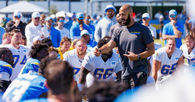 Prečo je náčelníci Andy Reid kŕmené jeho svokrom je vlak Prečo je náčelníci Andy Reid kŕmené jeho svokrom je vlak nabíjačiek