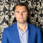 Prečo si musíte vziať minútu, aby si pamätal Charlie Kirk počas univerzitného futbalu